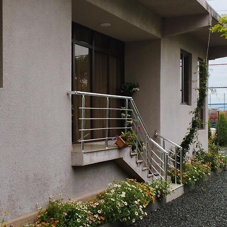 Lia Guest House Kobuleti Exterior photo
