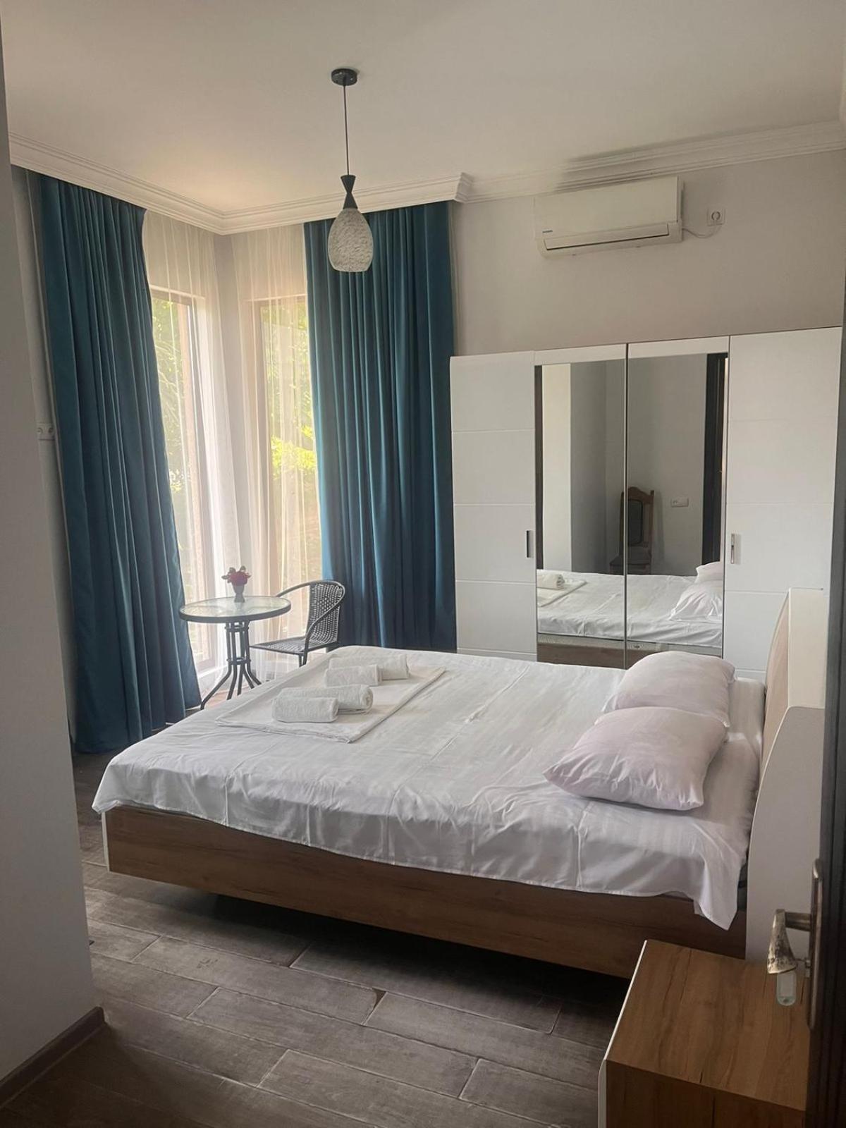 Lia Guest House Kobuleti Exterior photo