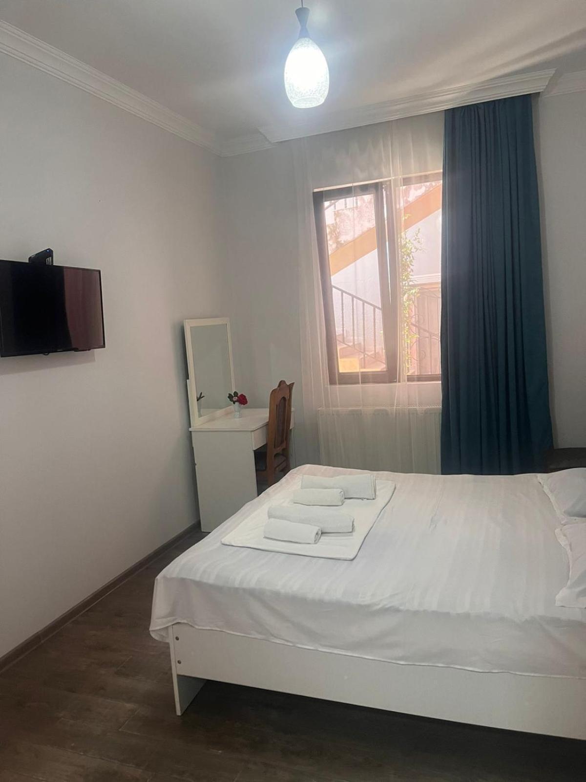 Lia Guest House Kobuleti Exterior photo