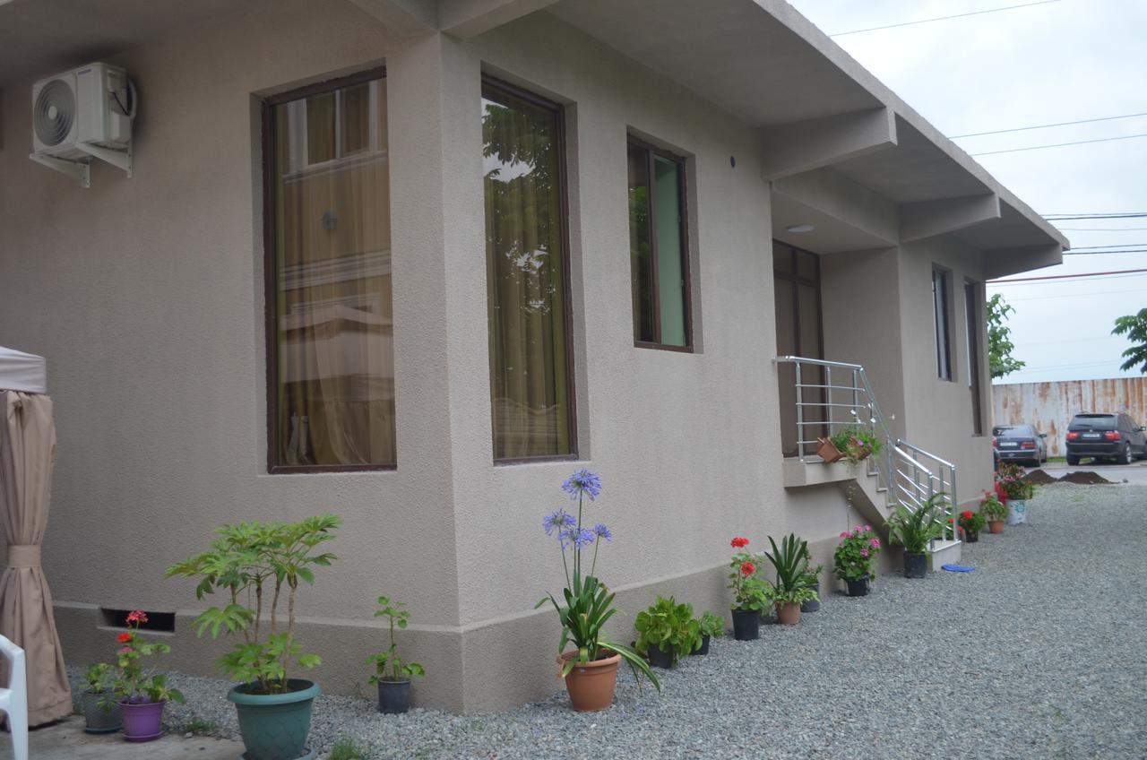 Lia Guest House Kobuleti Exterior photo