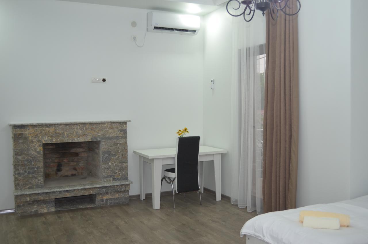 Lia Guest House Kobuleti Exterior photo